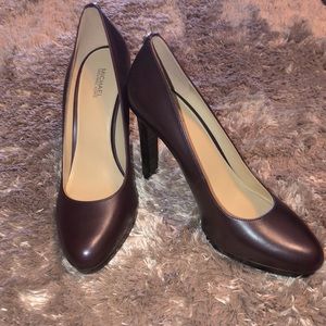 Michael Kors Antoinette Pump